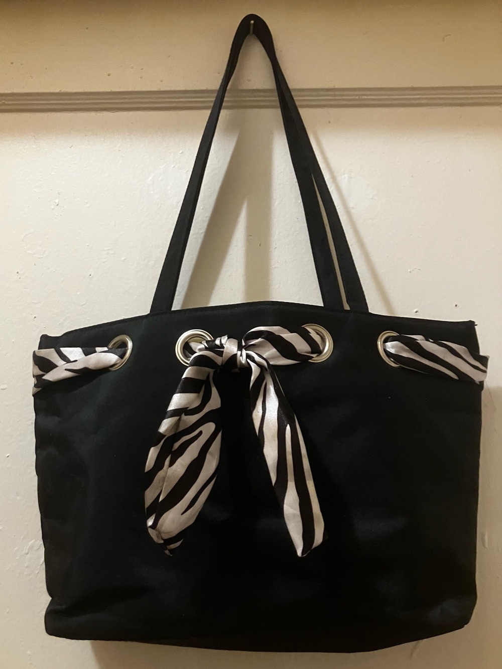Vintage Y2K Black Tote with Zebra-Print Bow Accent